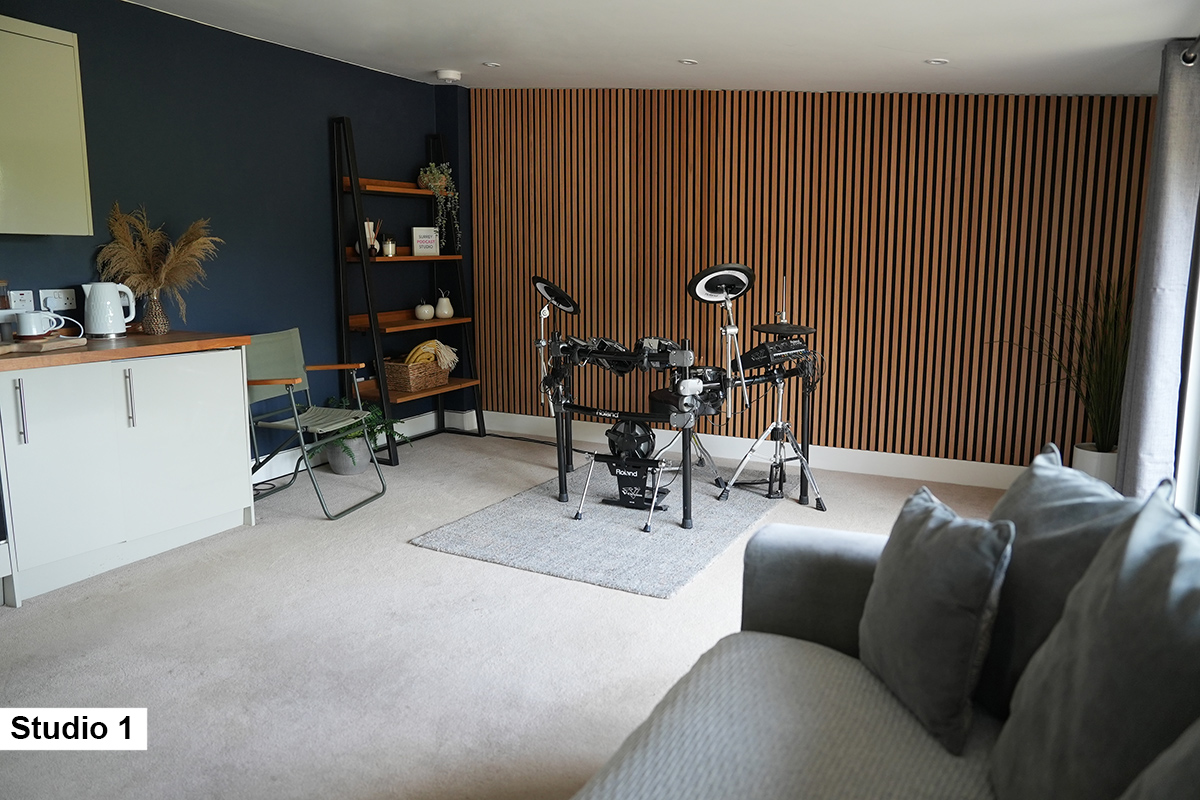 surrey-music-band-rehearsal-room-to-rent-nutfield-redhill-reigate-studio-space-1